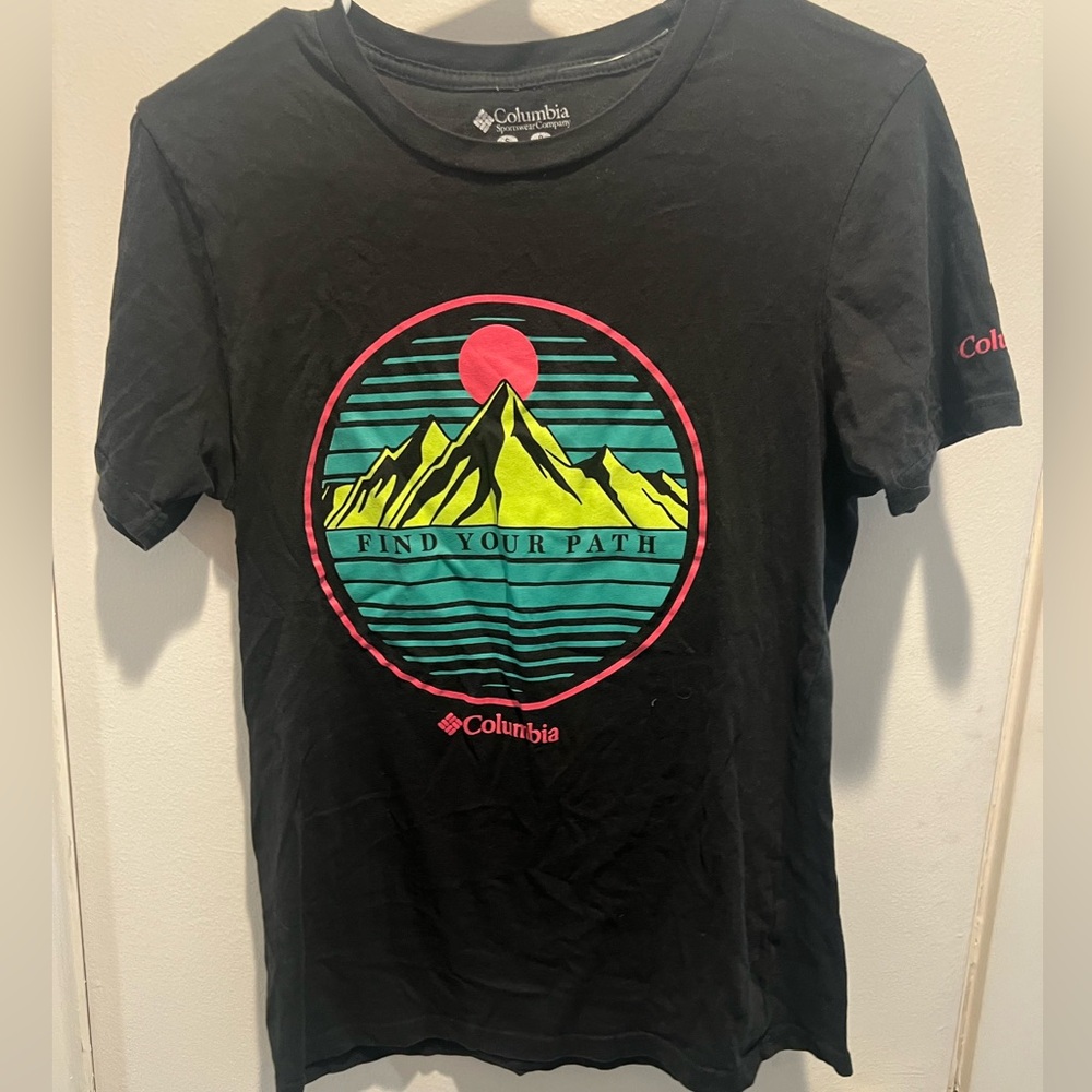 Columbia T-shirt